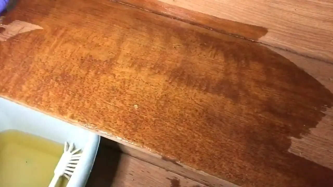 nettoyer un escalier en bois et l’entretenir